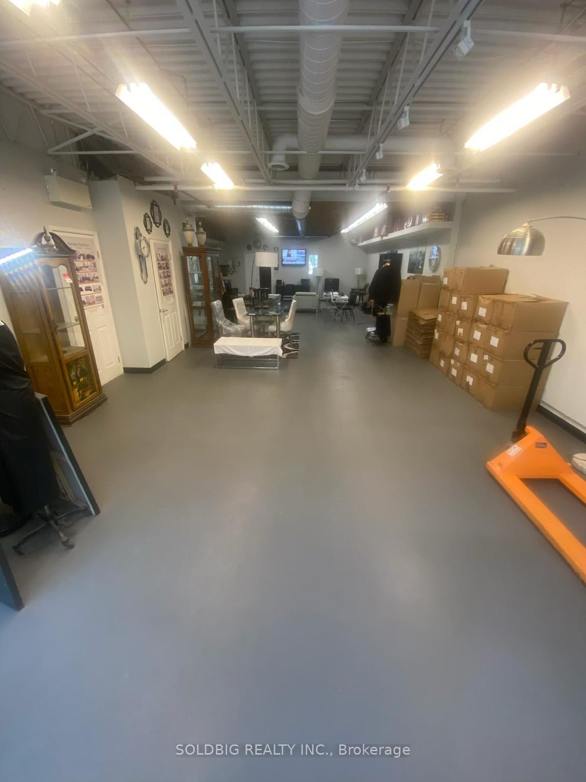 130 Industry Street 21, Toronto W04, ON M6M 5G3 — Toronto W04, Ontario
