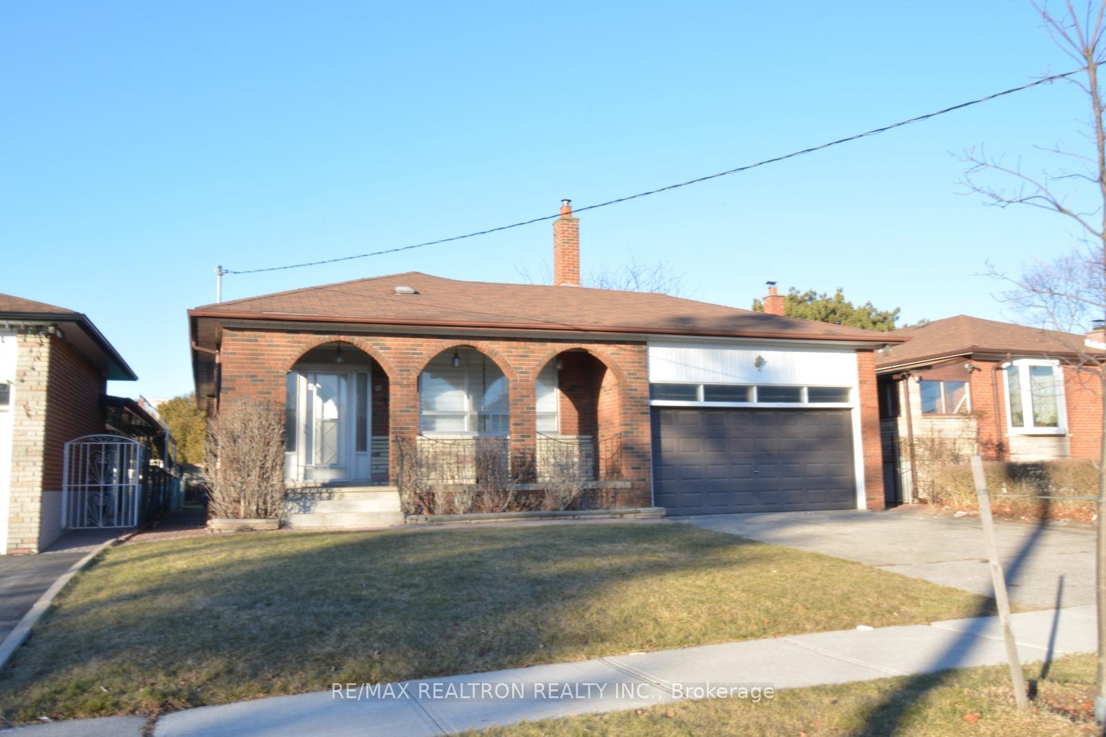 46 Conamore Crescent, Toronto W05, ON M3J 1H4 — Toronto W05, Ontario