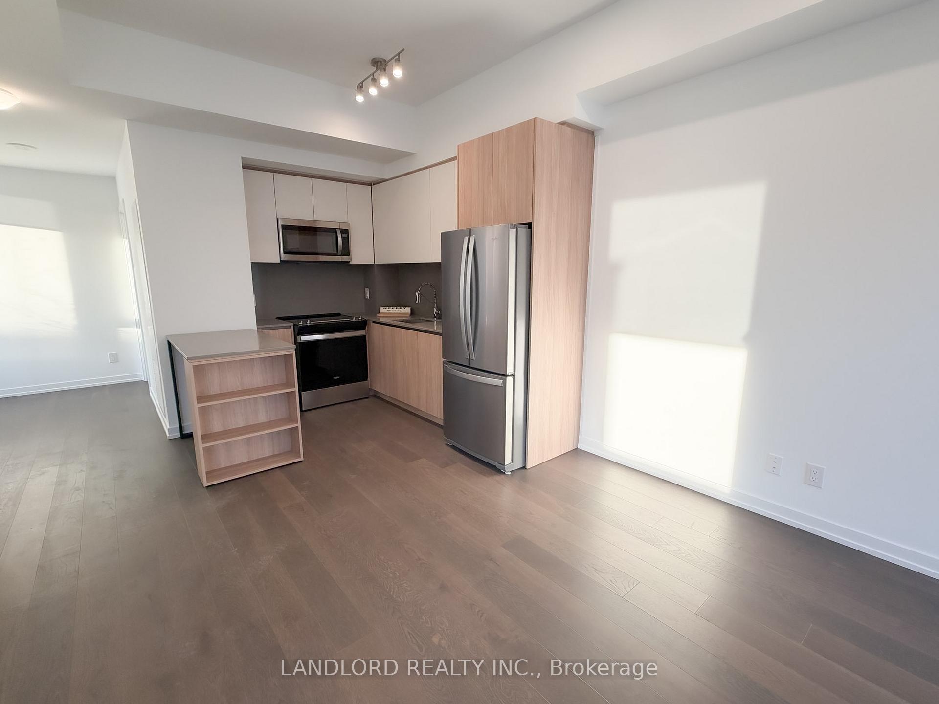 15 Maryport Avenue 112, Toronto W05 — photo 4 of 5