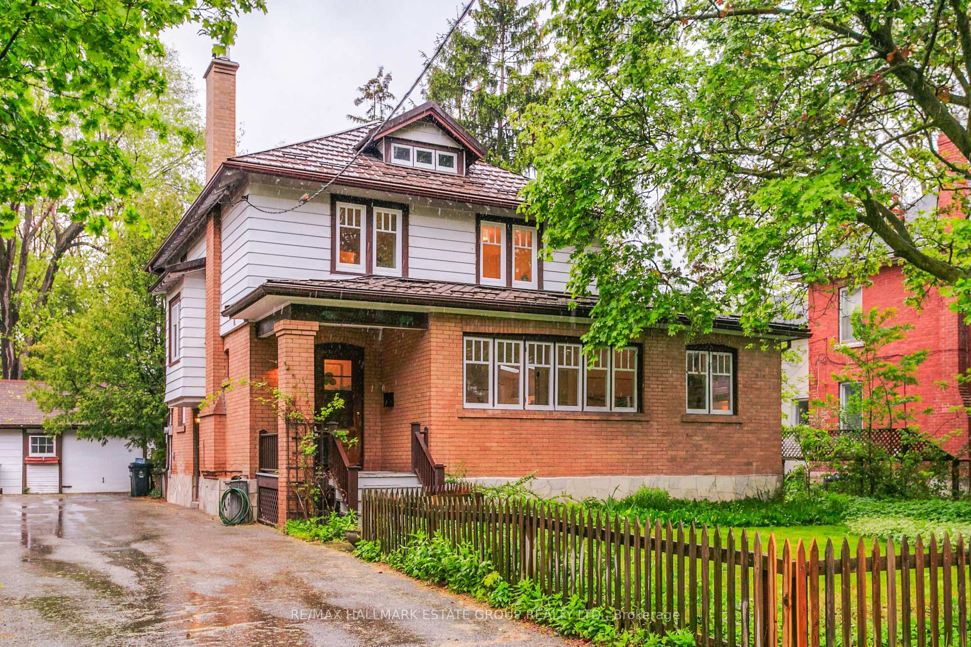 21 Cross Street, Toronto W04, ON M9N 2B8 — Toronto W04, Ontario