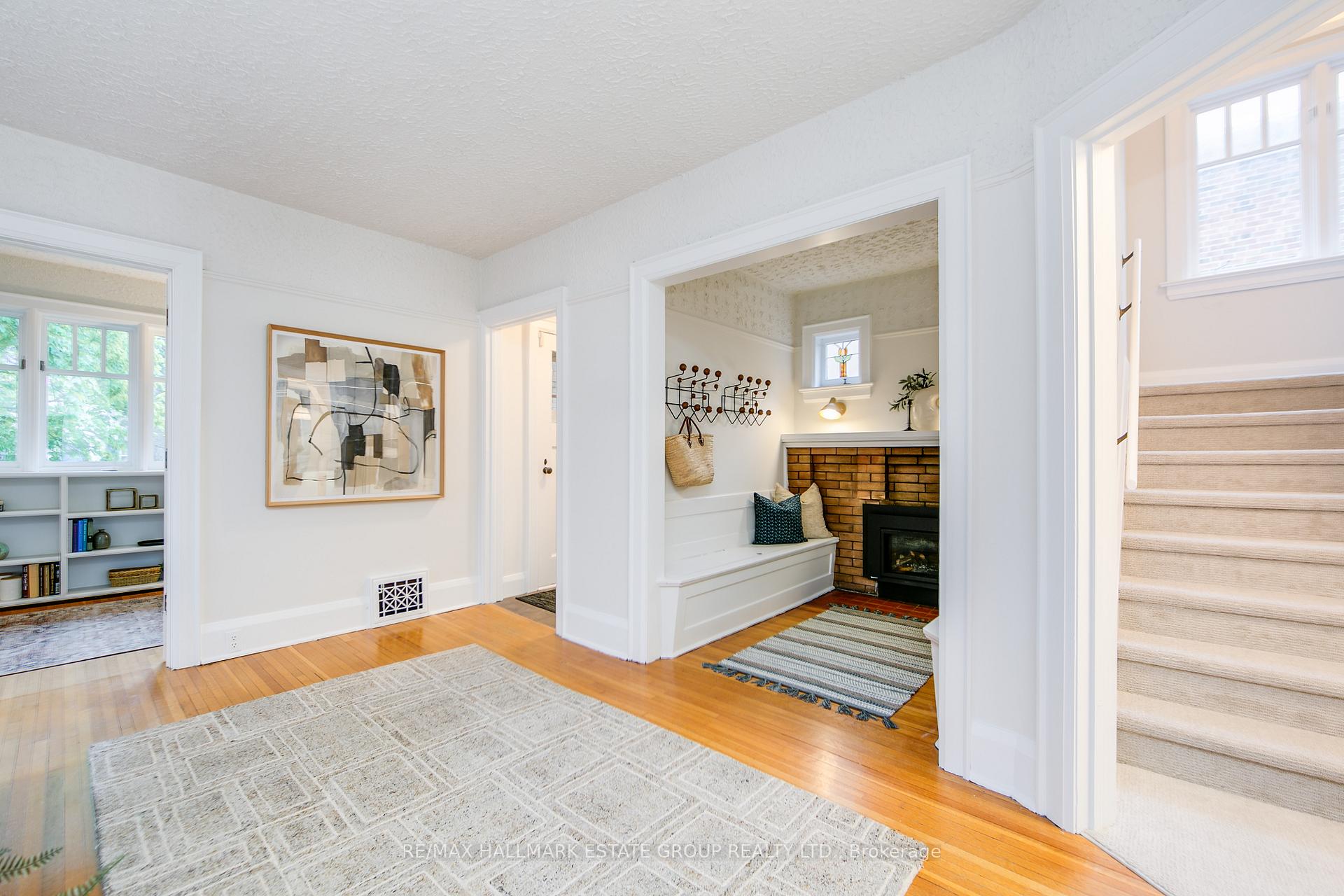21 Cross Street, Toronto W04 — photo 4 of 5