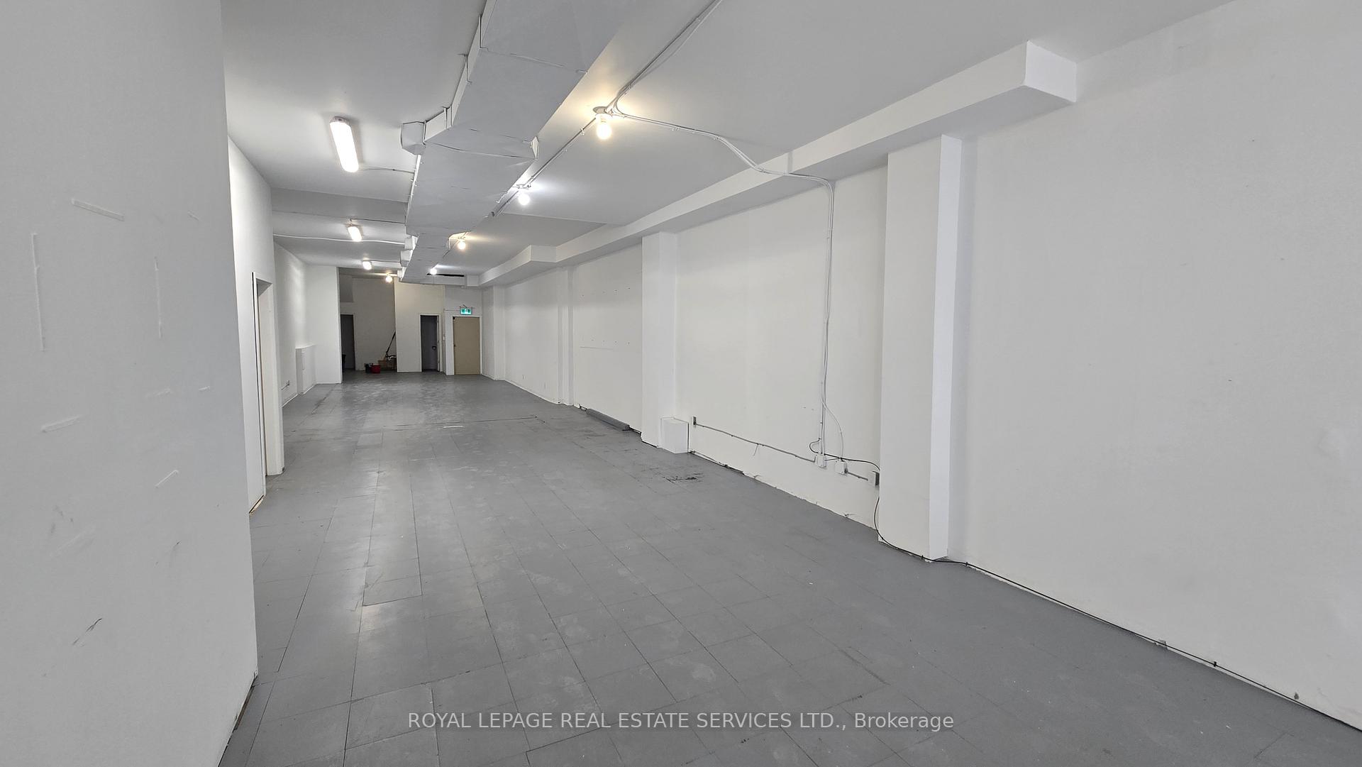 998 Bloor Street W, Toronto W02 — photo 2 of 5