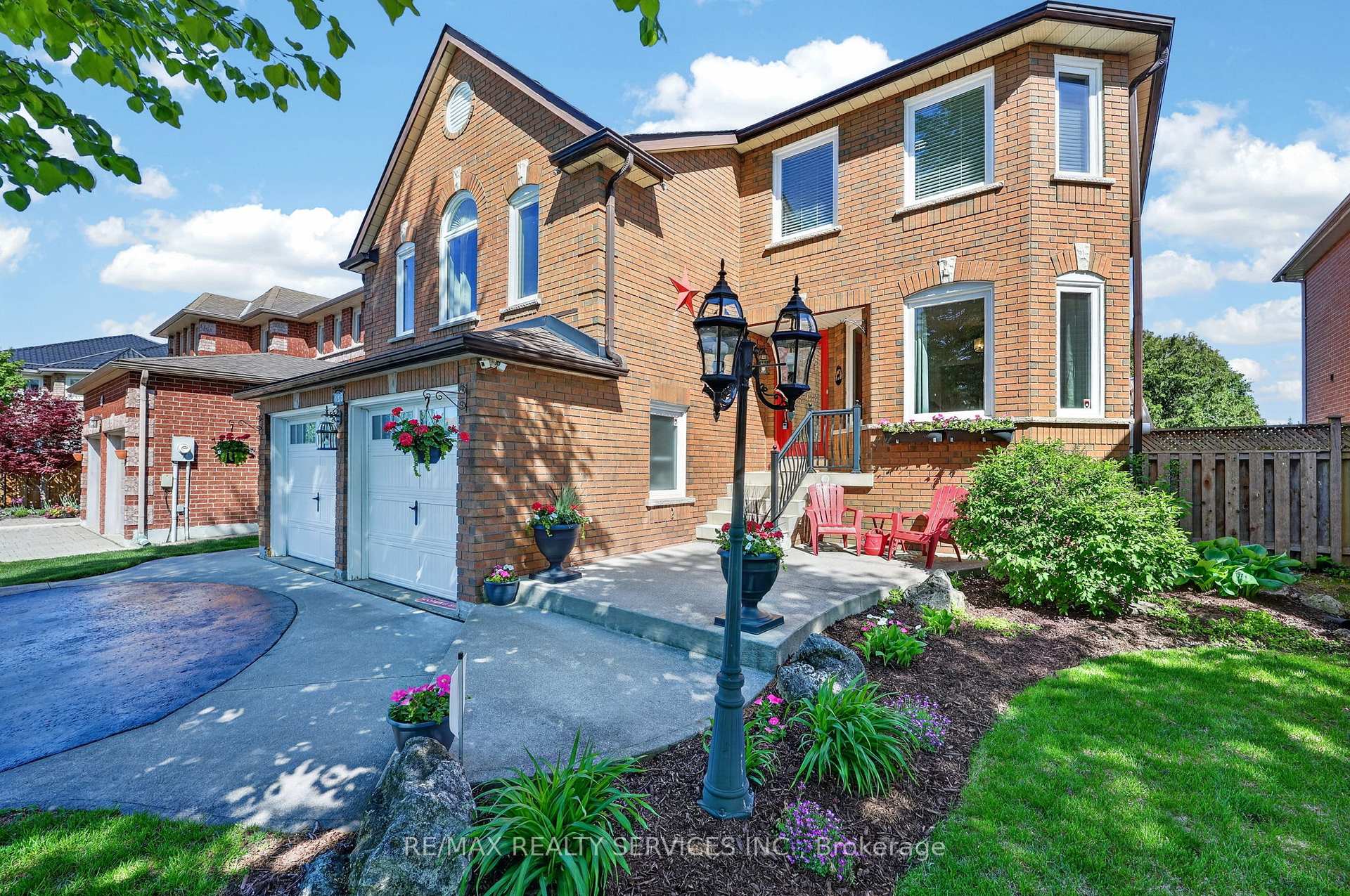 150 Royal Valley Drive, Caledon — photo 3 of 5