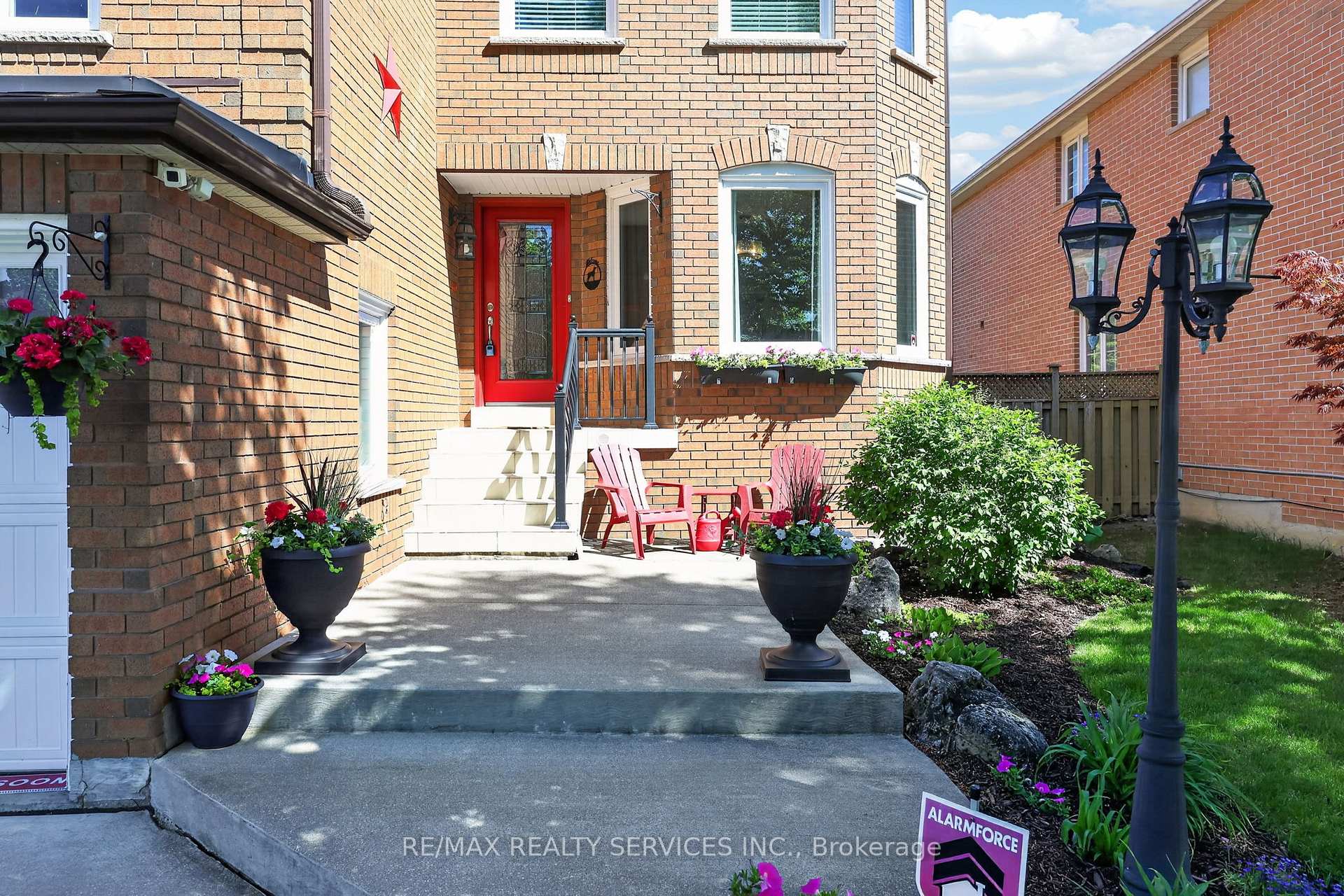 150 Royal Valley Drive, Caledon — photo 4 of 5