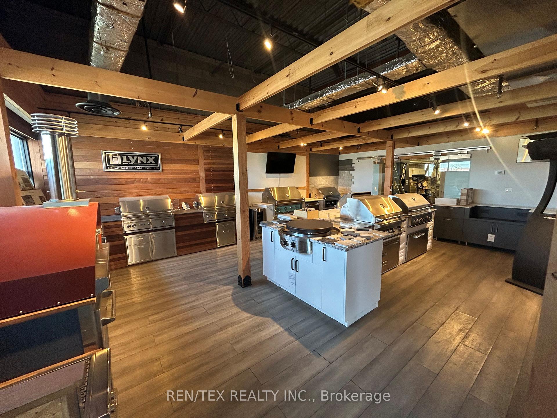 3687 Weston Road, Toronto W05 — photo 2 of 5