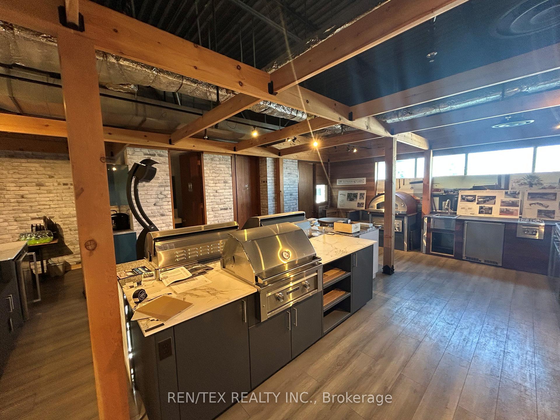 3687 Weston Road, Toronto W05 — photo 4 of 5