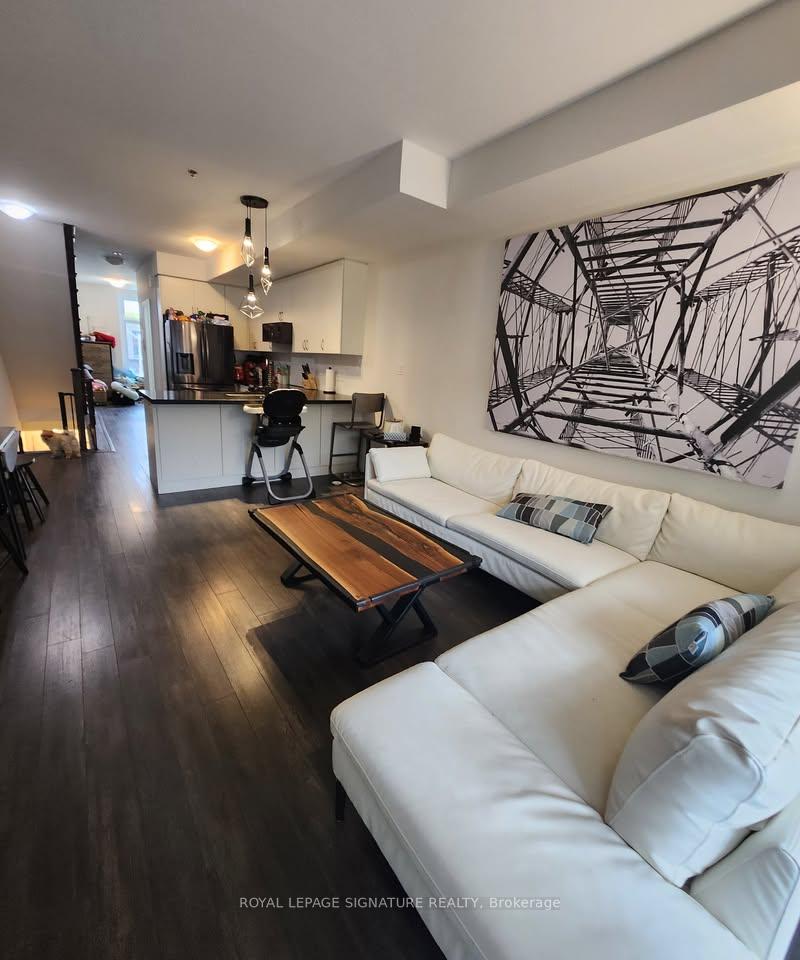 41 Creekbank Road, Toronto W04, ON M6L 0A3 — Toronto W04, Ontario