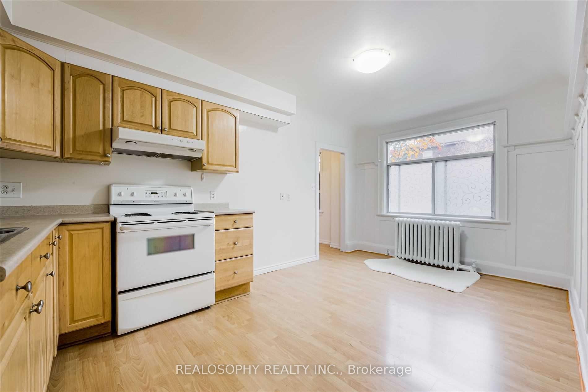 66 Dorval Drive, Toronto W02 — photo 2 of 5