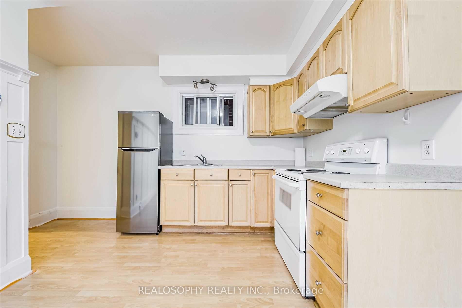 66 Dorval Drive, Toronto W02 — photo 3 of 5