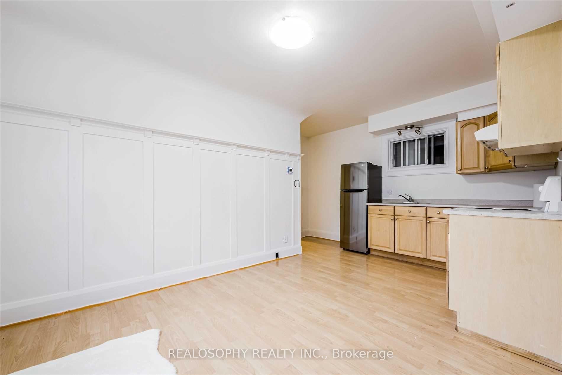 66 Dorval Drive, Toronto W02 — photo 4 of 5