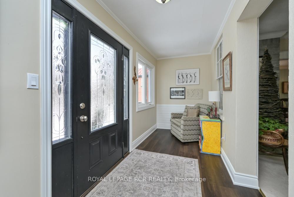 1429 Queen Street, Caledon — photo 4 of 5