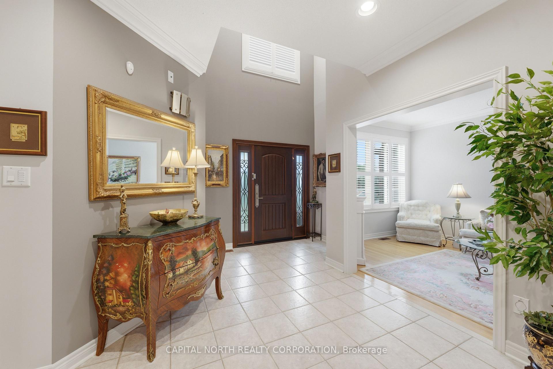 6 Veerland Drive, Toronto W04 — photo 2 of 5