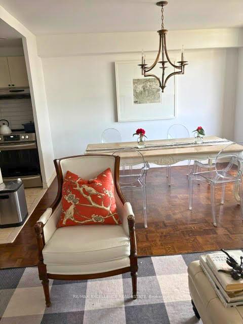 360 Ridelle Avenue 1701, Toronto W04 — photo 3 of 5