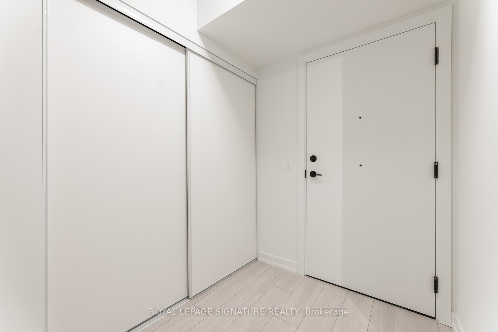 556 Marlee Avenue 331, Toronto W04 — photo 2 of 5