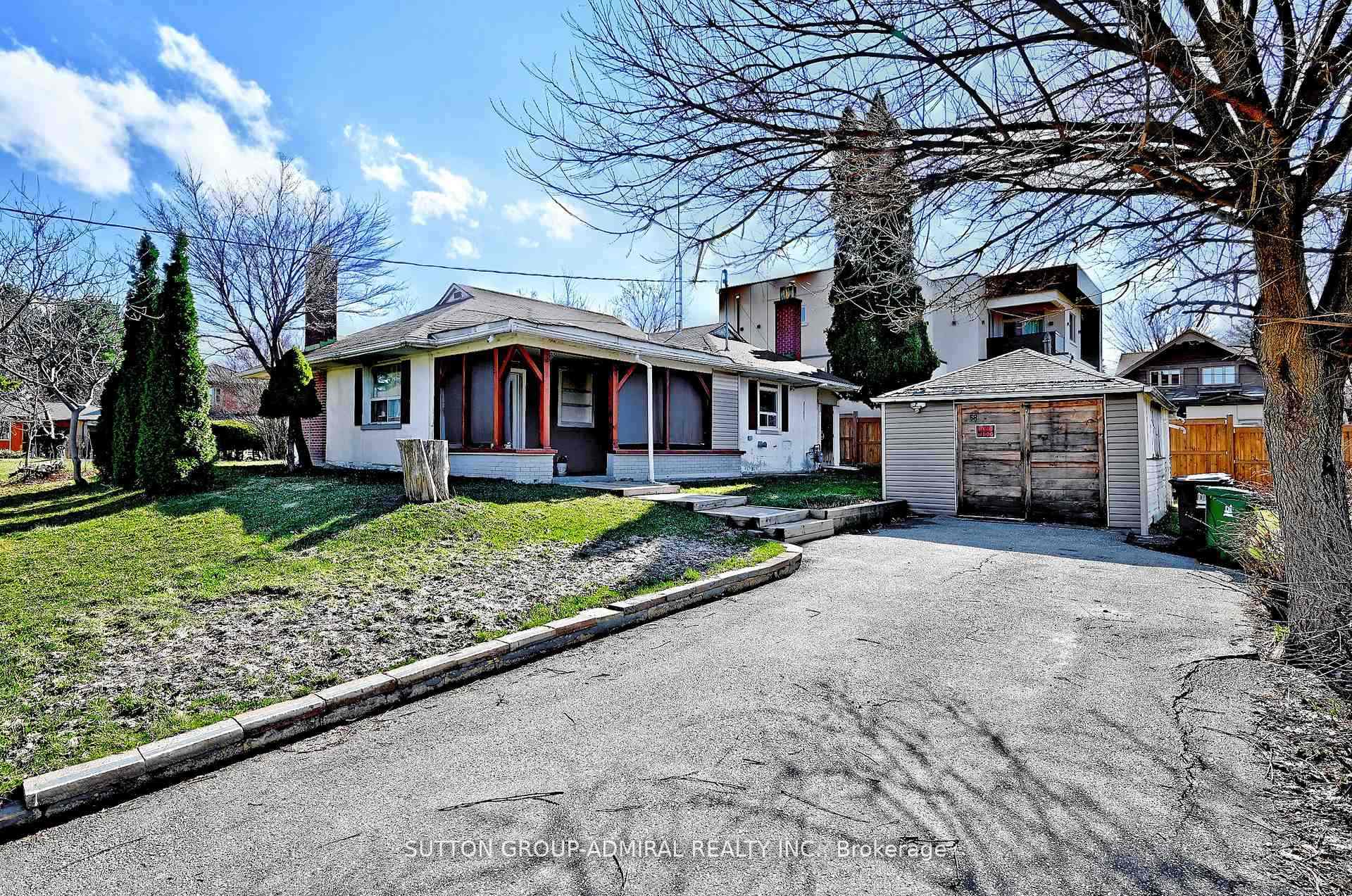 58 Harlow Crescent, Toronto W10 — photo 3 of 5