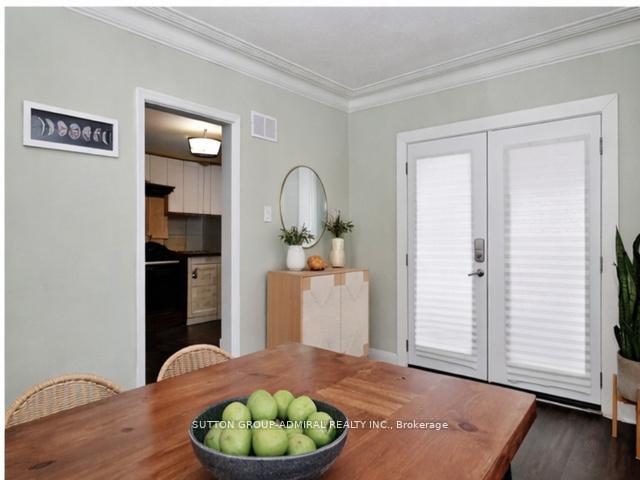 58 Harlow Crescent, Toronto W10 — photo 5 of 5