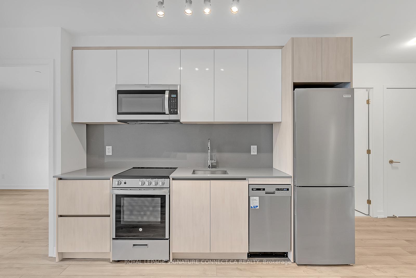 3100 Keele Street 421, Toronto W05 — photo 4 of 5