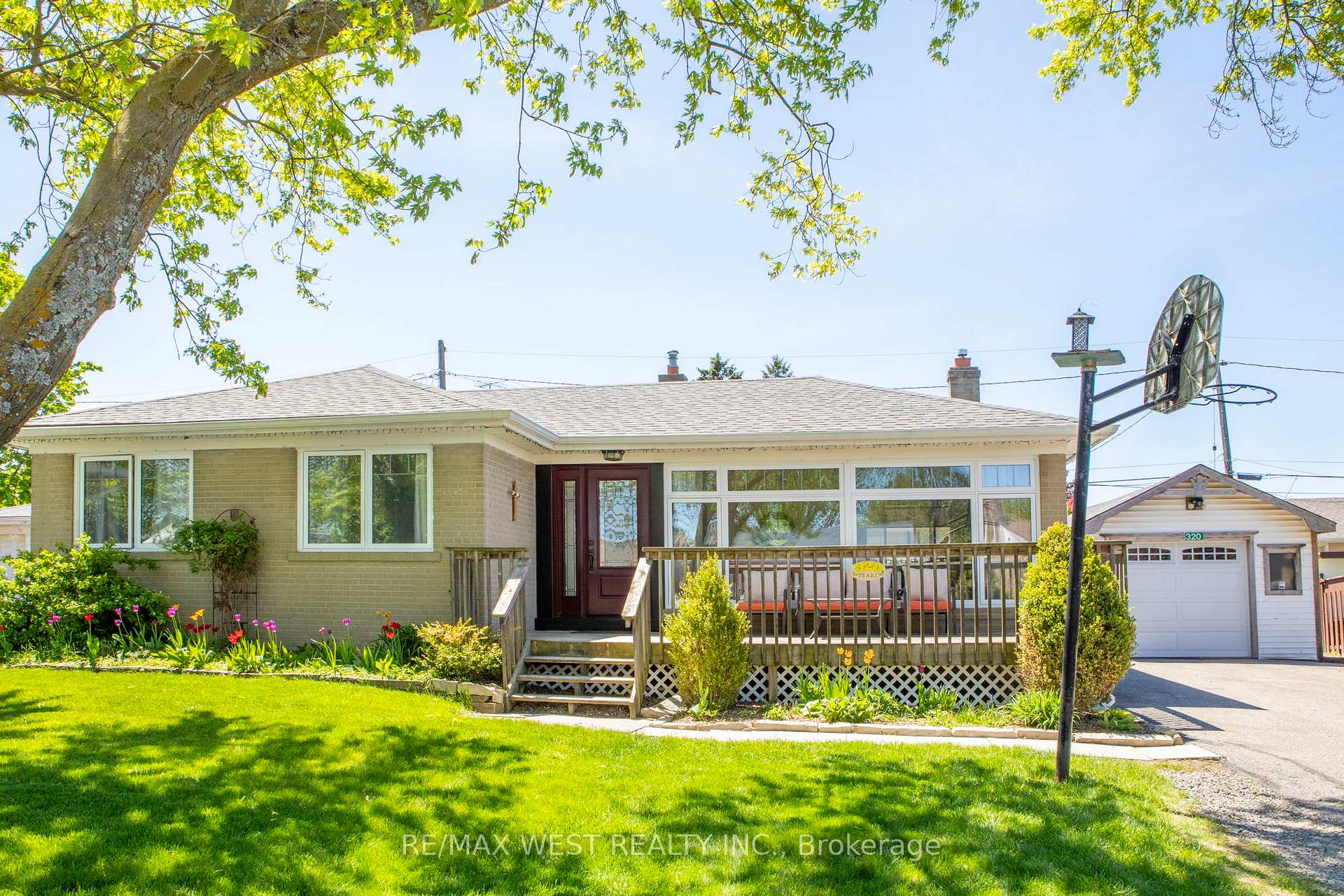 320 Pearl Street, Caledon — photo 2 of 5