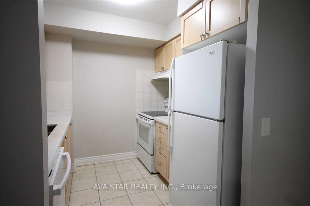 700 Humberwood Boulevard 1029, Toronto W10 — photo 2 of 5
