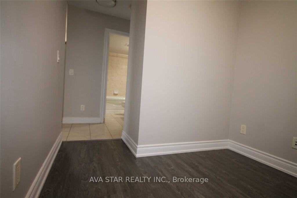 700 Humberwood Boulevard 1029, Toronto W10 — photo 4 of 5