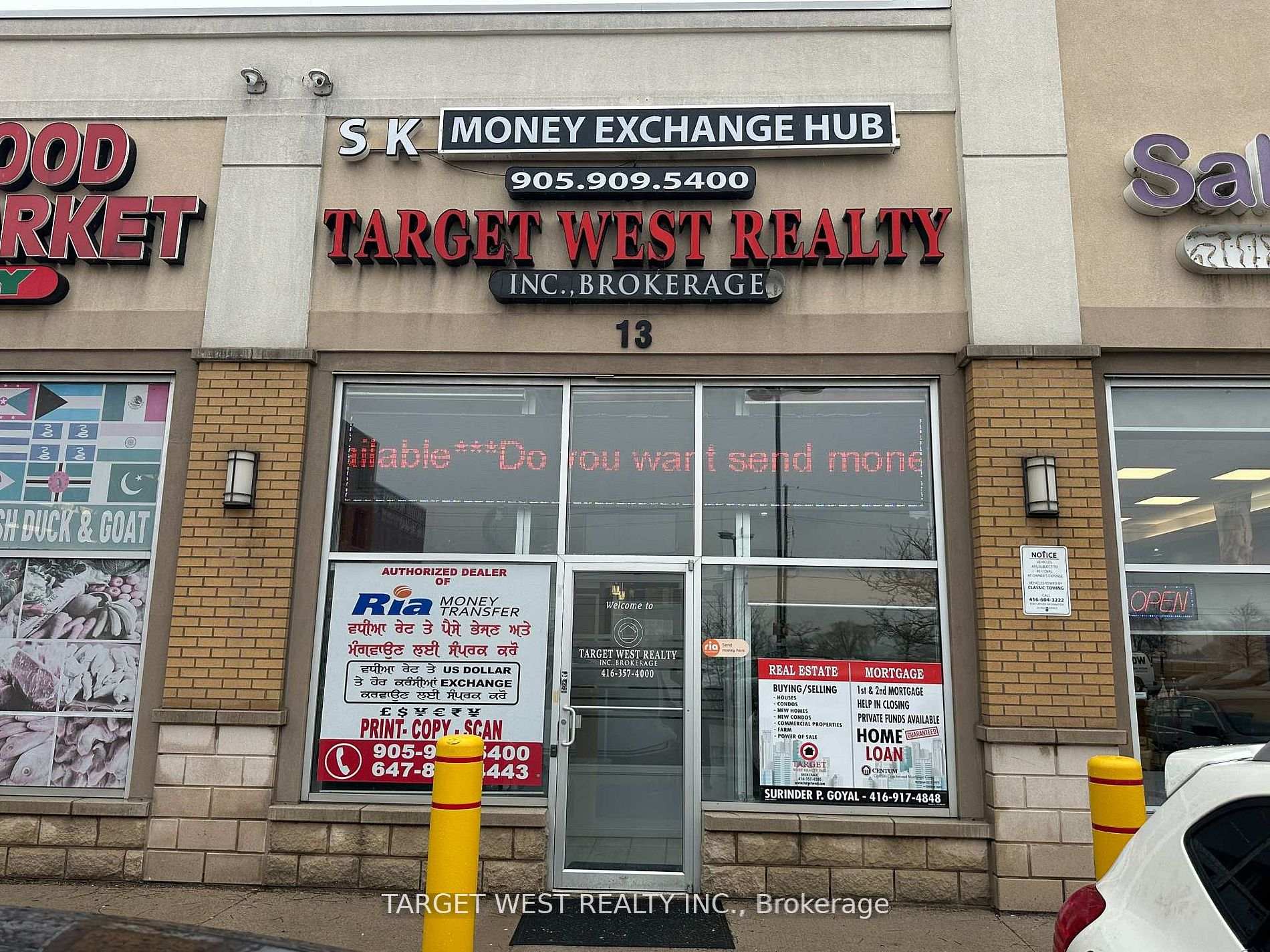 680 Rexdale Boulevard 13, Toronto W10, ON M9W 0B5 — Toronto W10, Ontario