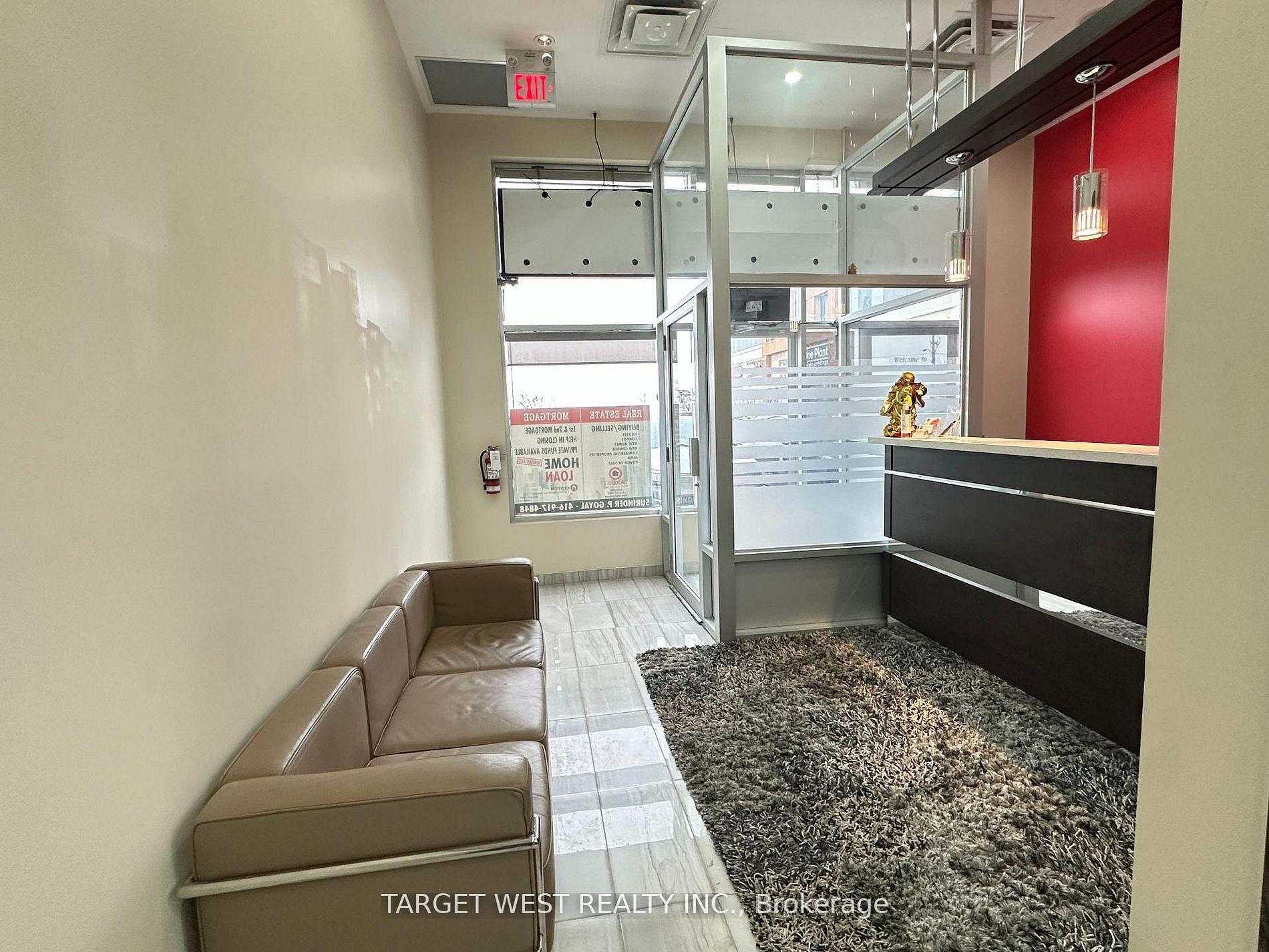 680 Rexdale Boulevard 13, Toronto W10 — photo 5 of 5