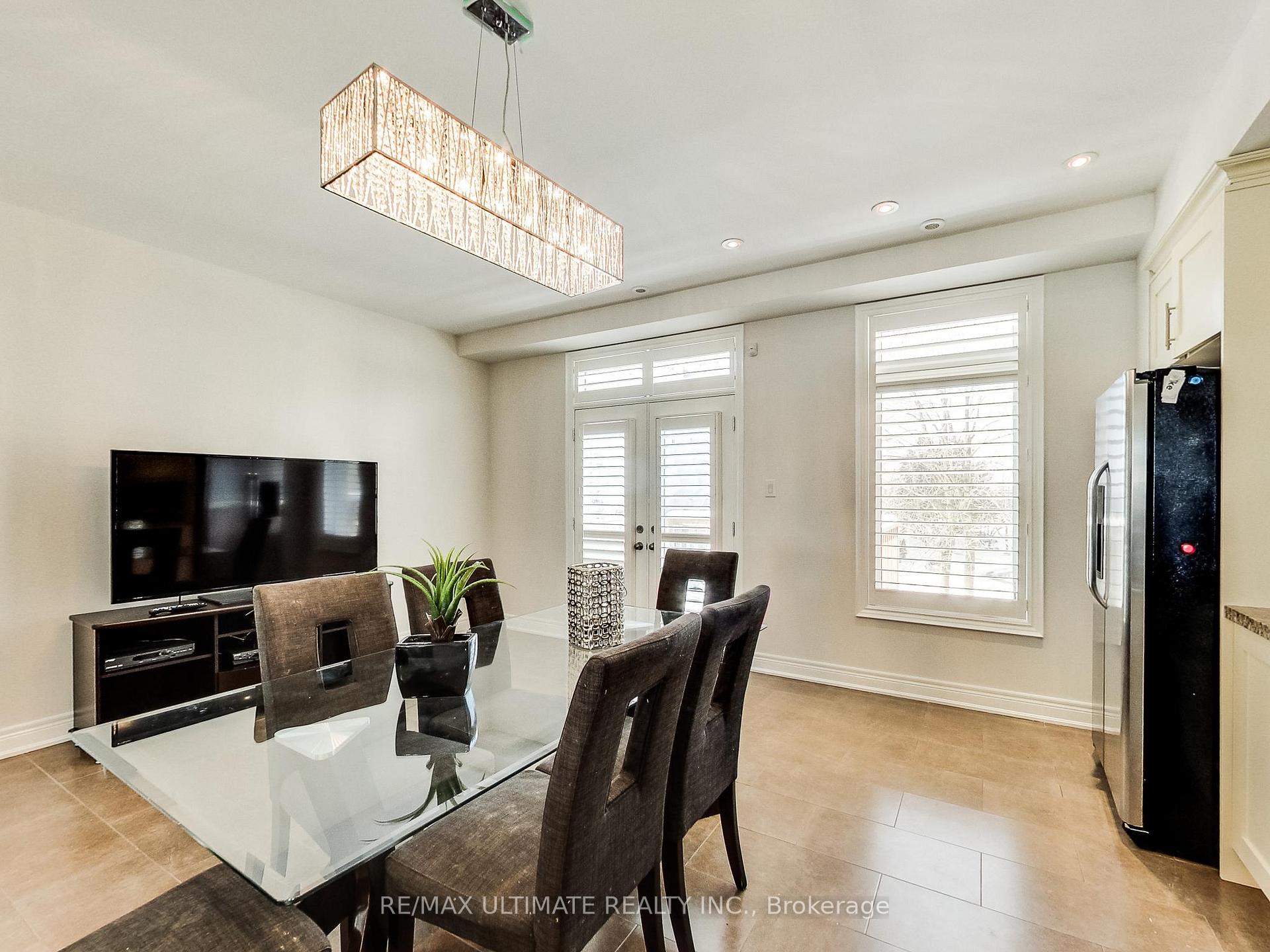 48 Monclova Road Apt 1 (Upper), Toronto W05 — photo 5 of 5