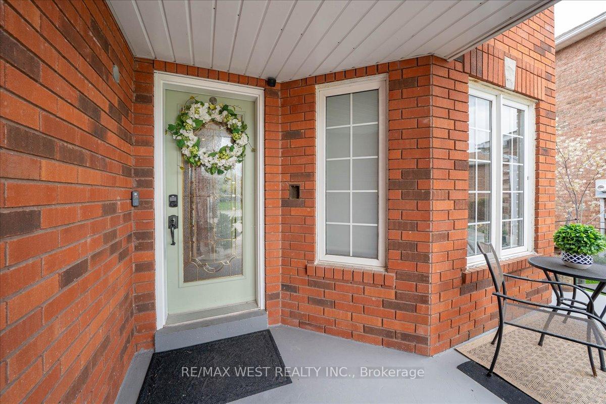12 Berrydown Drive, Caledon — photo 4 of 5