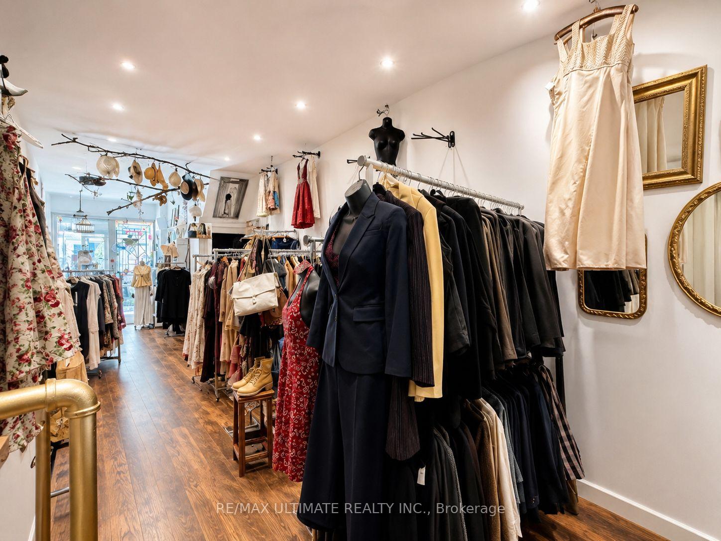 1656 Eglinton Avenue W, Toronto W04 — photo 4 of 4