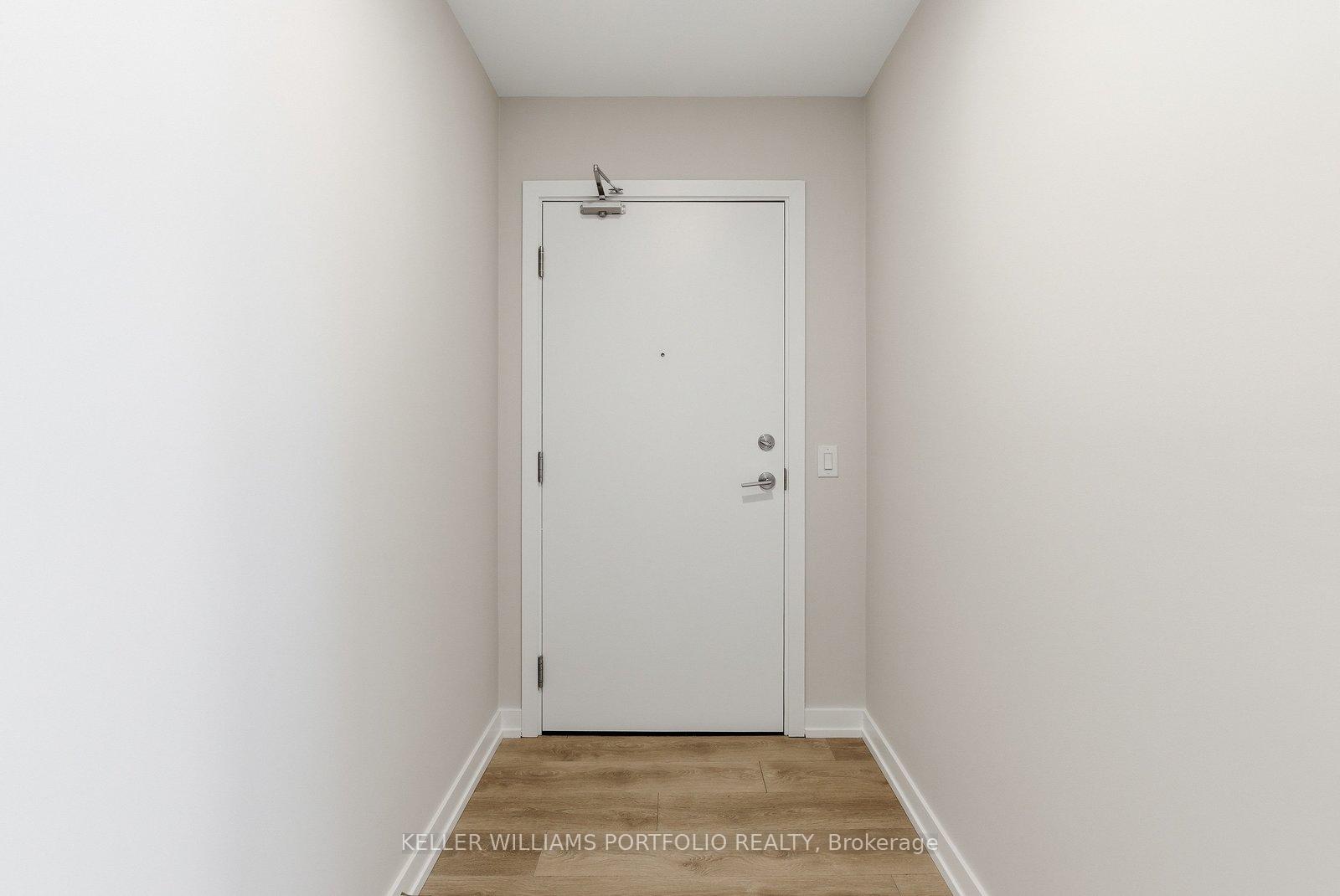 1100 Sheppard Avenue W 332, Toronto W05 — photo 2 of 5
