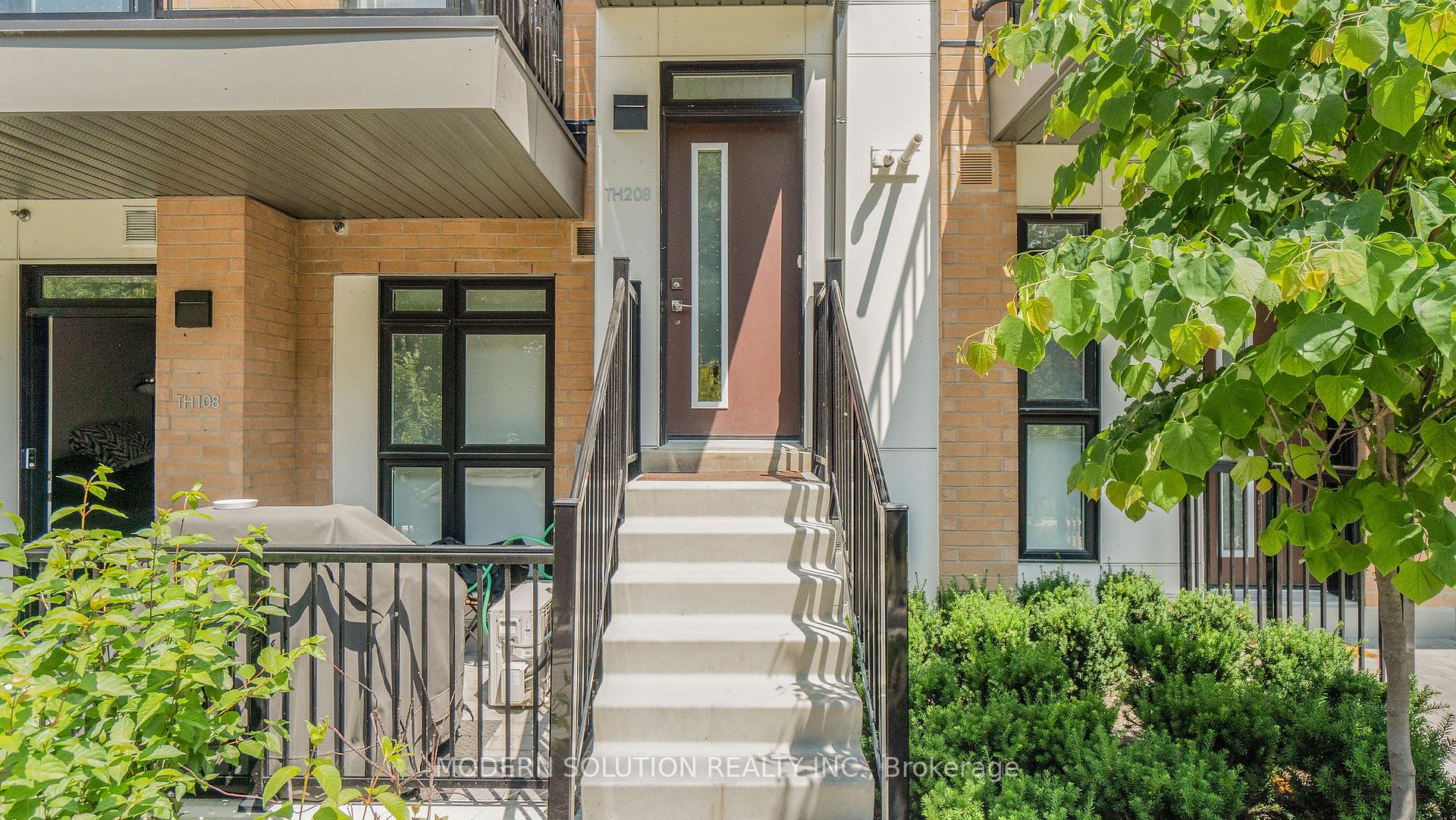 155 Canon Jackson Drive 208, Toronto W04 — photo 2 of 5
