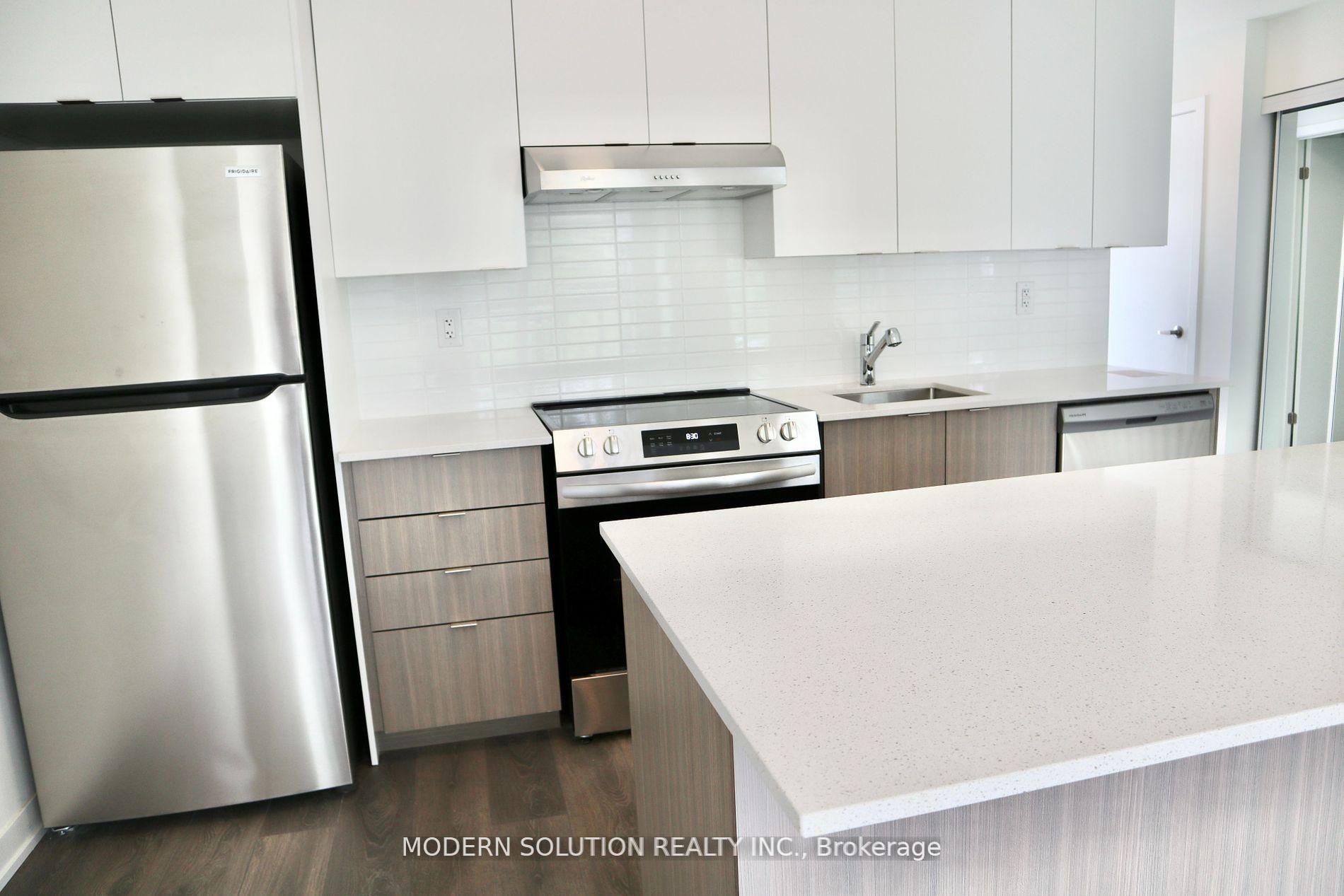 155 Canon Jackson Drive 208, Toronto W04 — photo 4 of 5