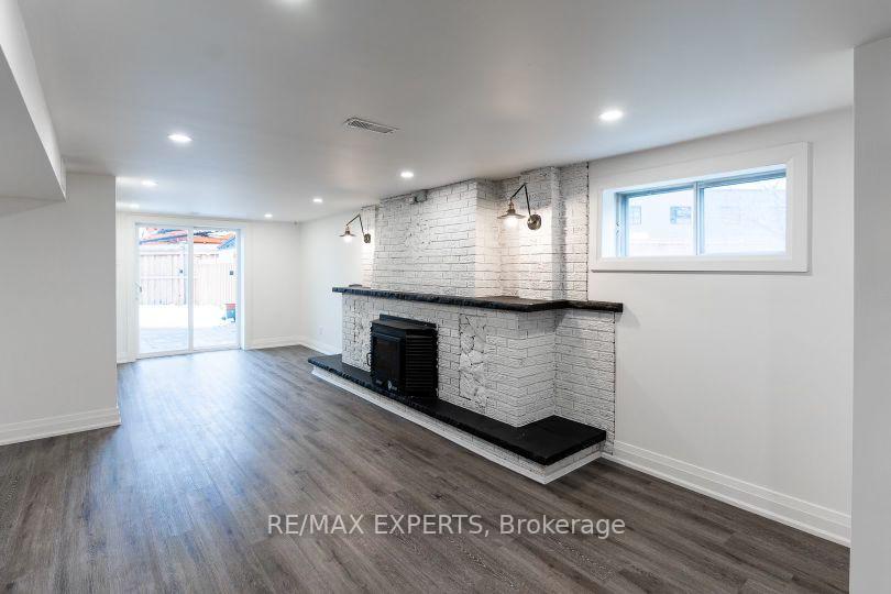 107 Cabana Drive Bsmt, Toronto W05 — photo 4 of 5