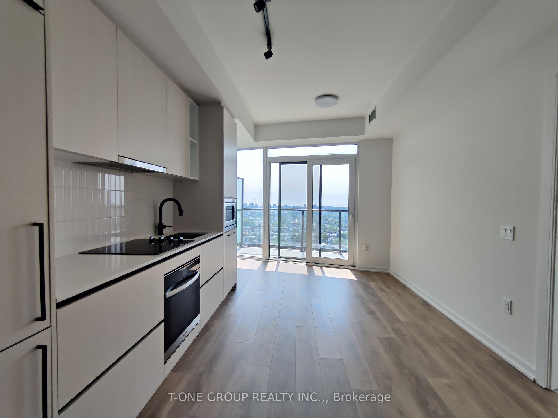 10 Graphophone Grove 1612, Toronto W02 — photo 4 of 5