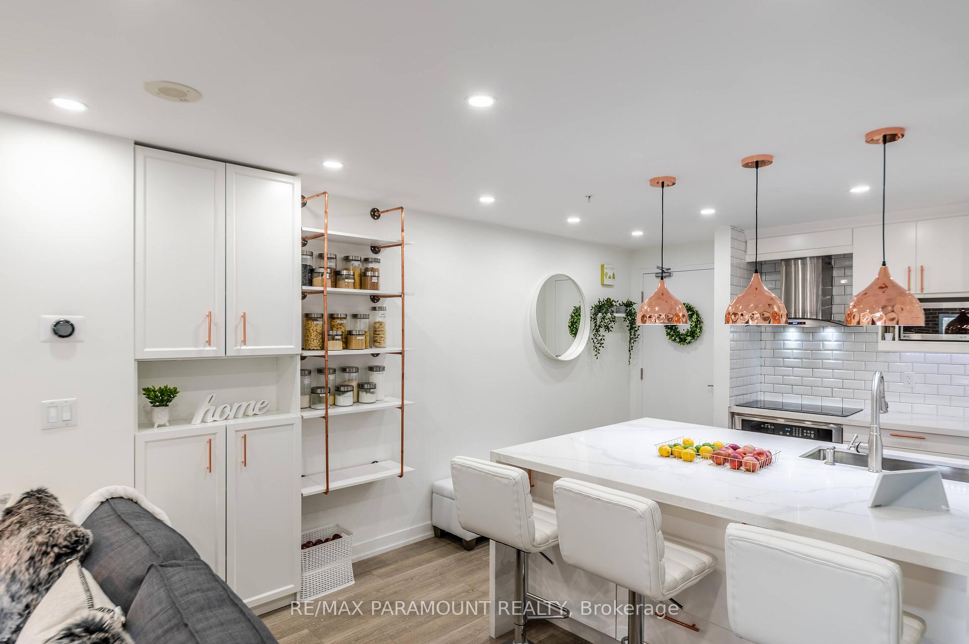 1410 Dupont Road 315, Toronto W02 — photo 3 of 5