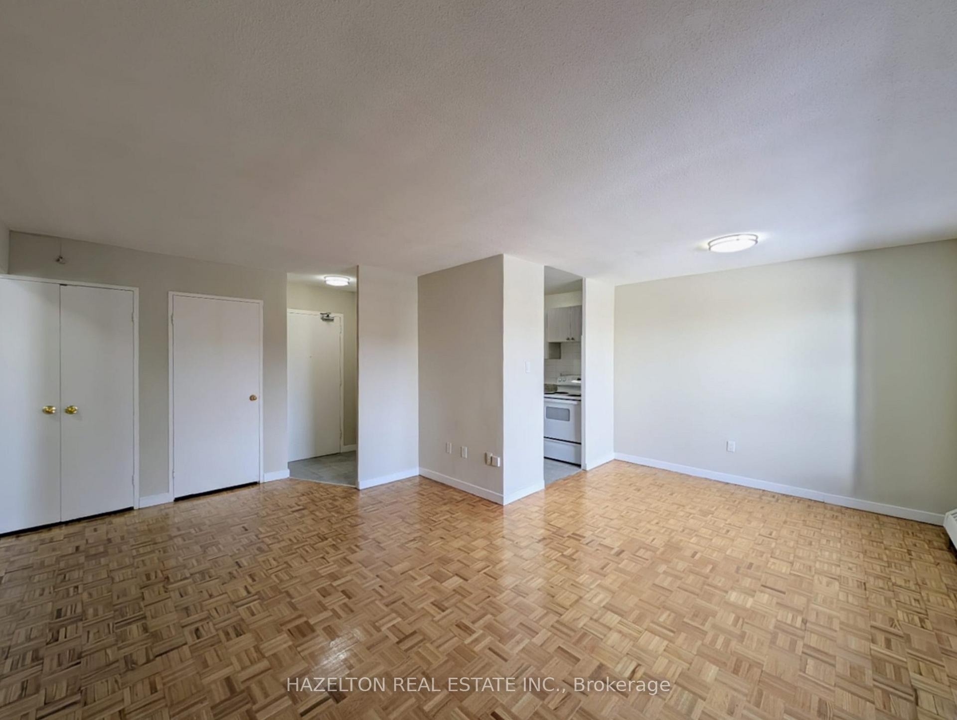 1901 Martin Grove Road 521, Toronto W10 — photo 2 of 5