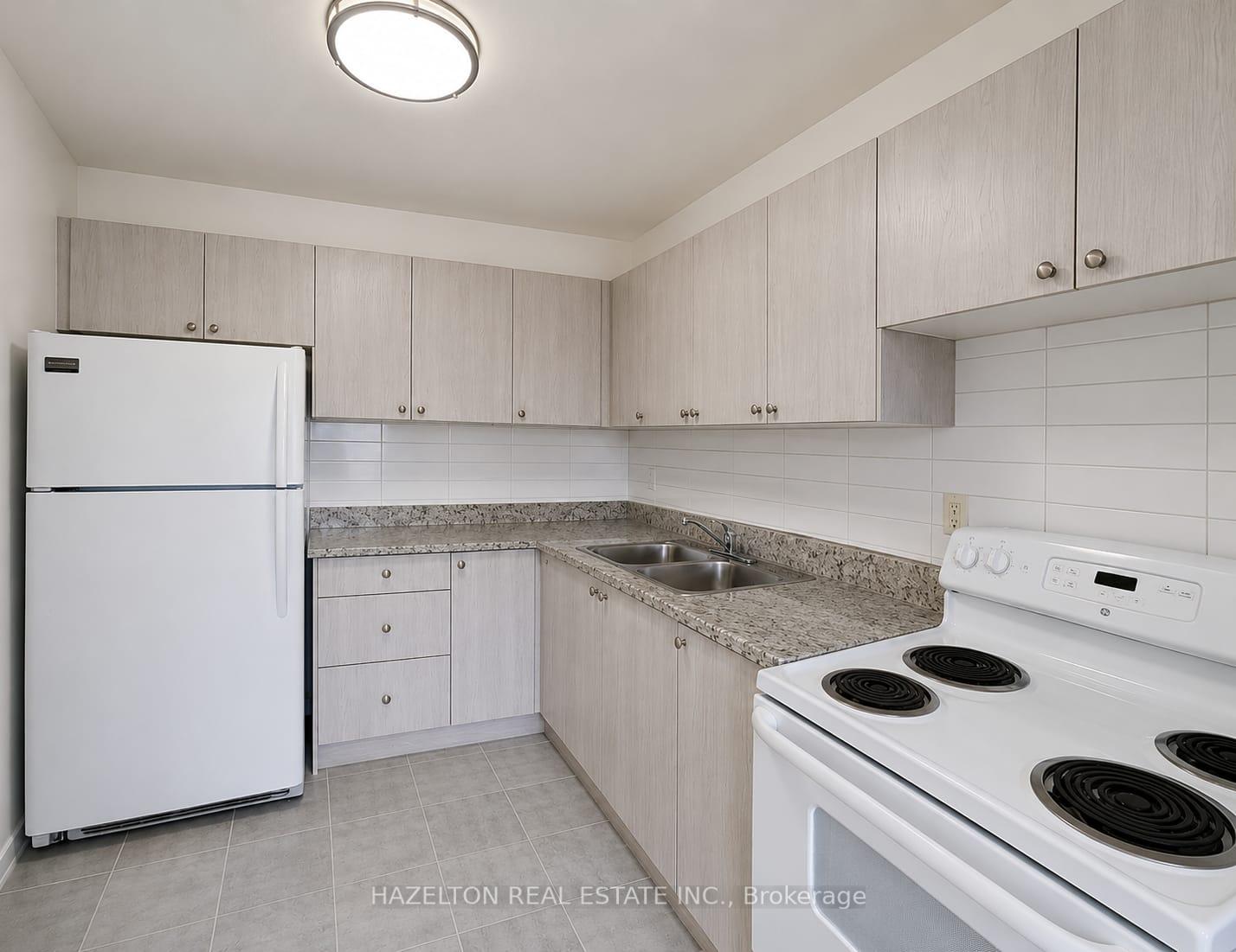 1901 Martin Grove Road 521, Toronto W10 — photo 5 of 5