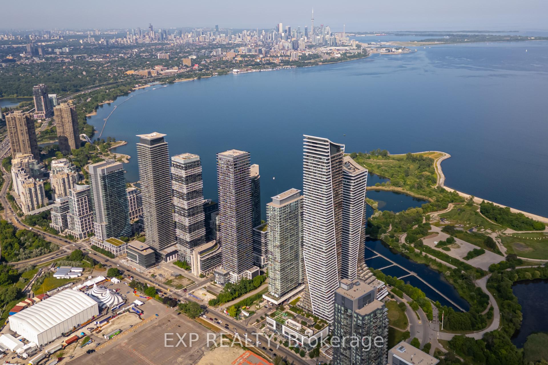 56 Annie Craig Drive 2304, Toronto W06 — photo 2 of 5