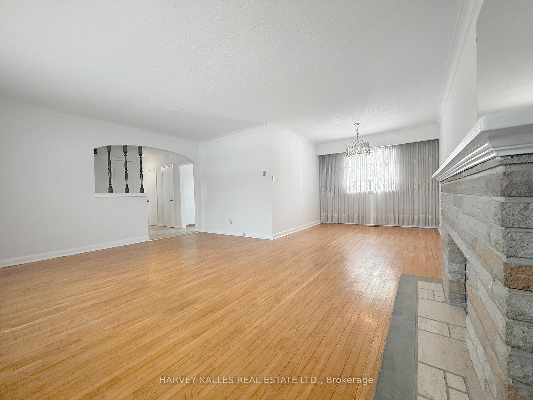 214 Dixon Road, Toronto W09, ON M9P 2M1 — Toronto W09, Ontario