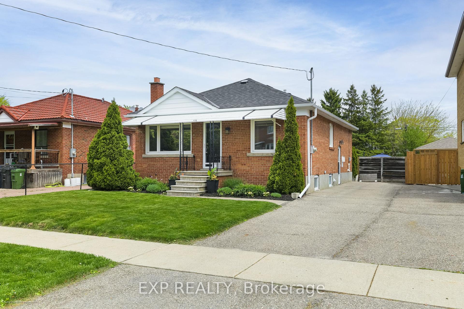 125 Treeview Drive, Toronto W06 — photo 3 of 5