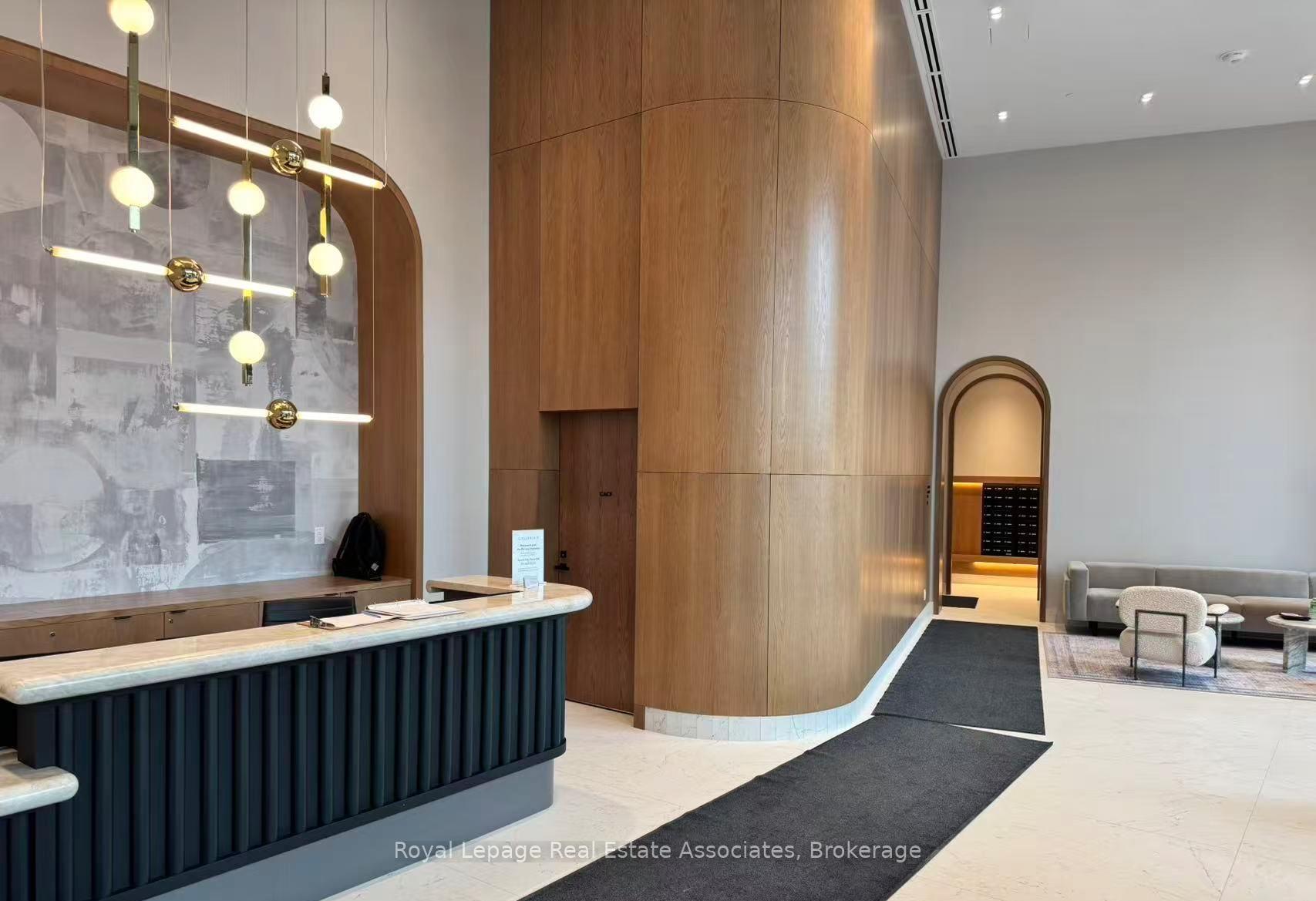 1185 Dupont Street 2501, Toronto W02 — photo 2 of 5