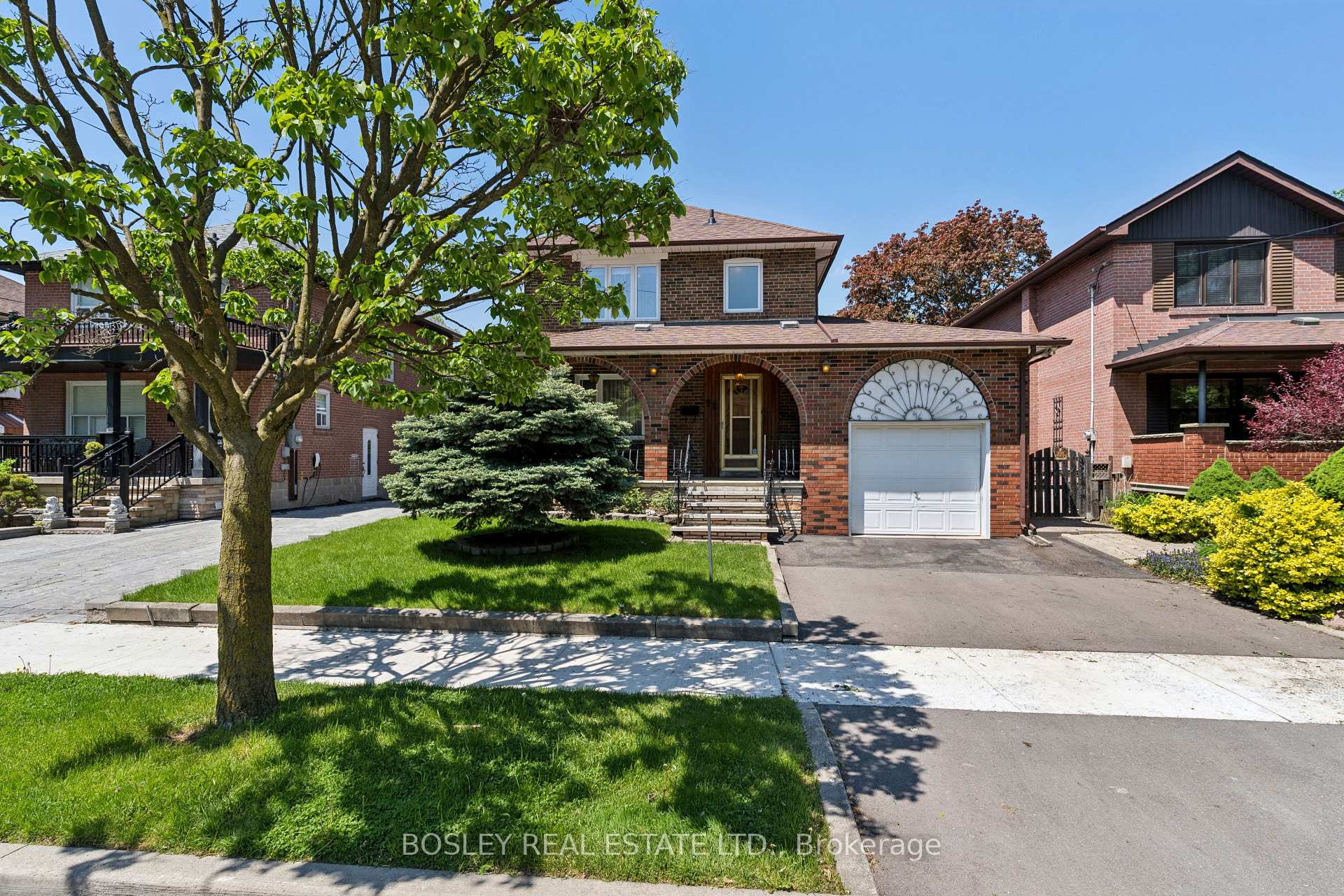 96 Macdonald Avenue, Toronto W04, ON M9N 2E6 — Toronto W04, Ontario