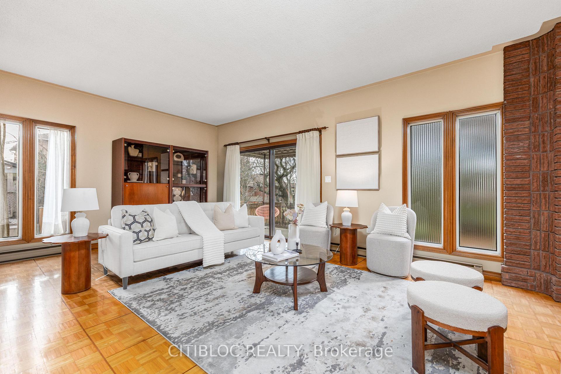 74 Erie Street, Toronto W04 — photo 2 of 5