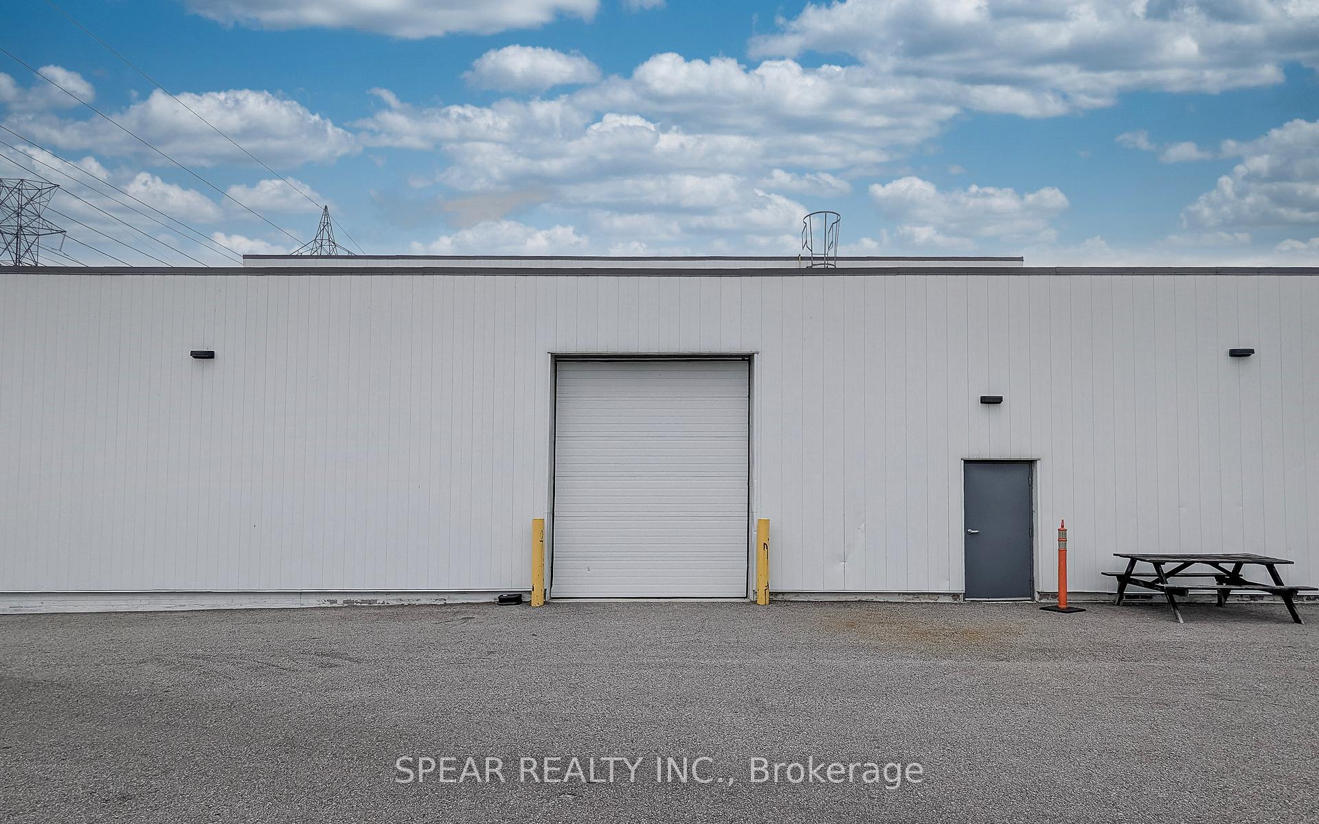 35 Stoffel Drive 1B, Toronto W10 — photo 3 of 3