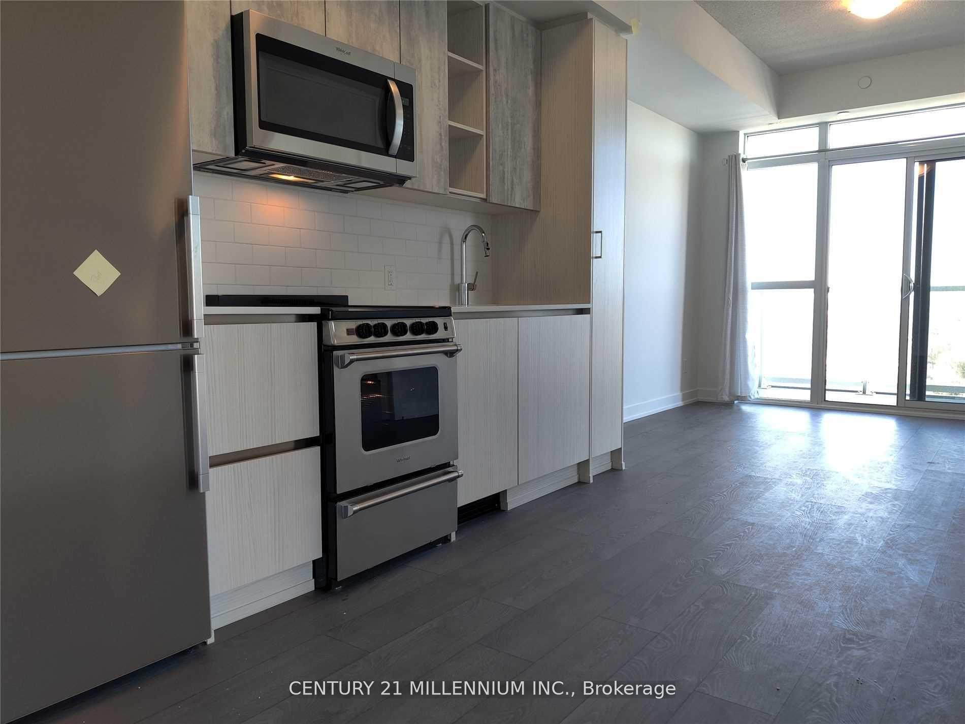 251 Manitoba Street 1910, Toronto W06 — photo 2 of 5