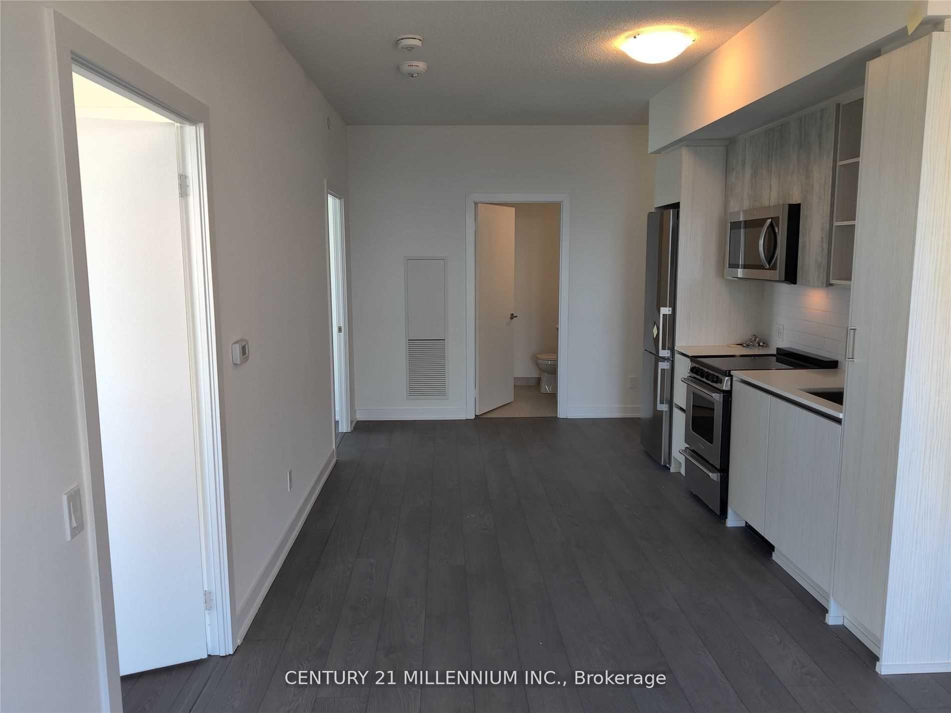 251 Manitoba Street 1910, Toronto W06 — photo 3 of 5