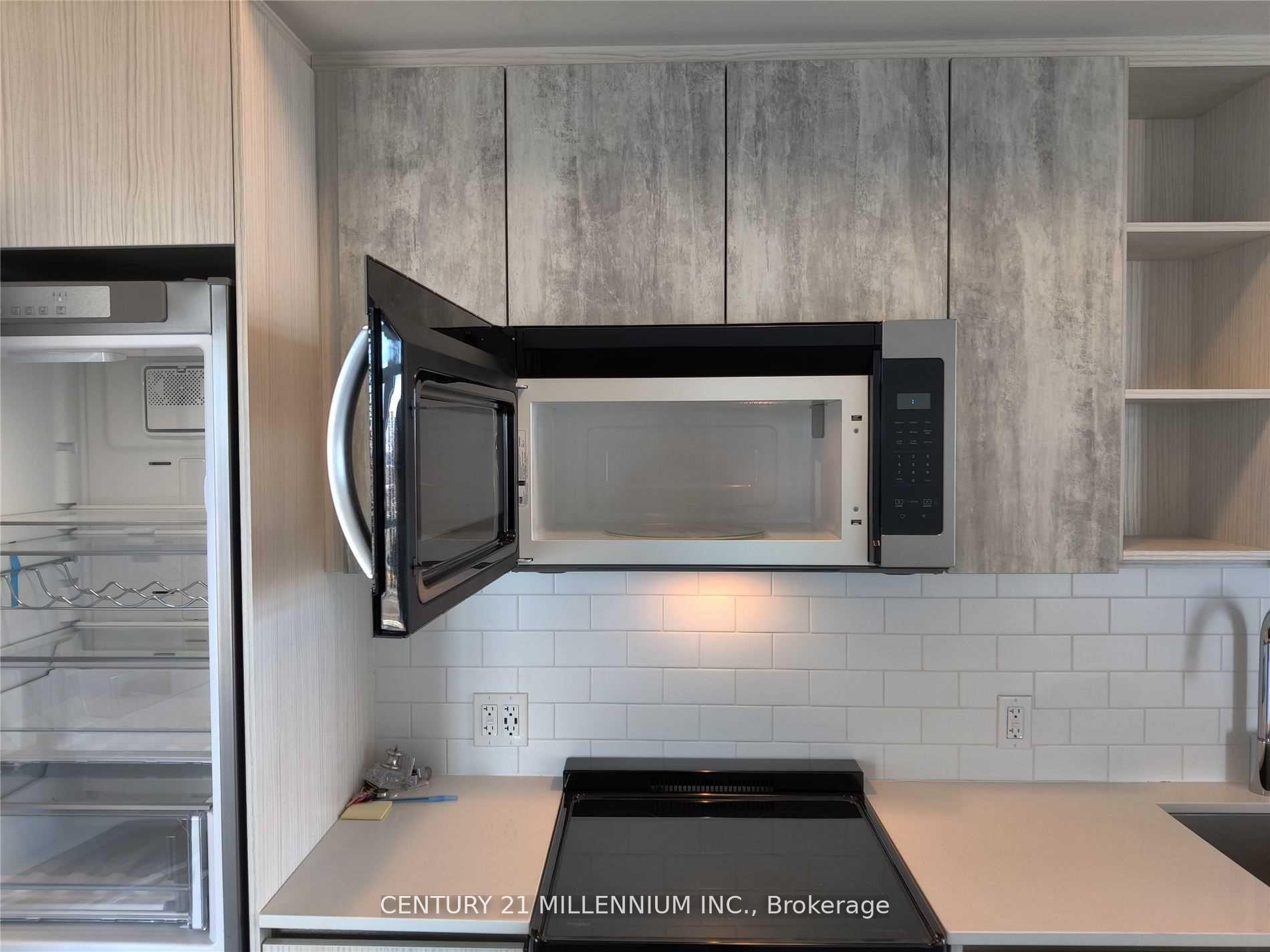 251 Manitoba Street 1910, Toronto W06 — photo 5 of 5