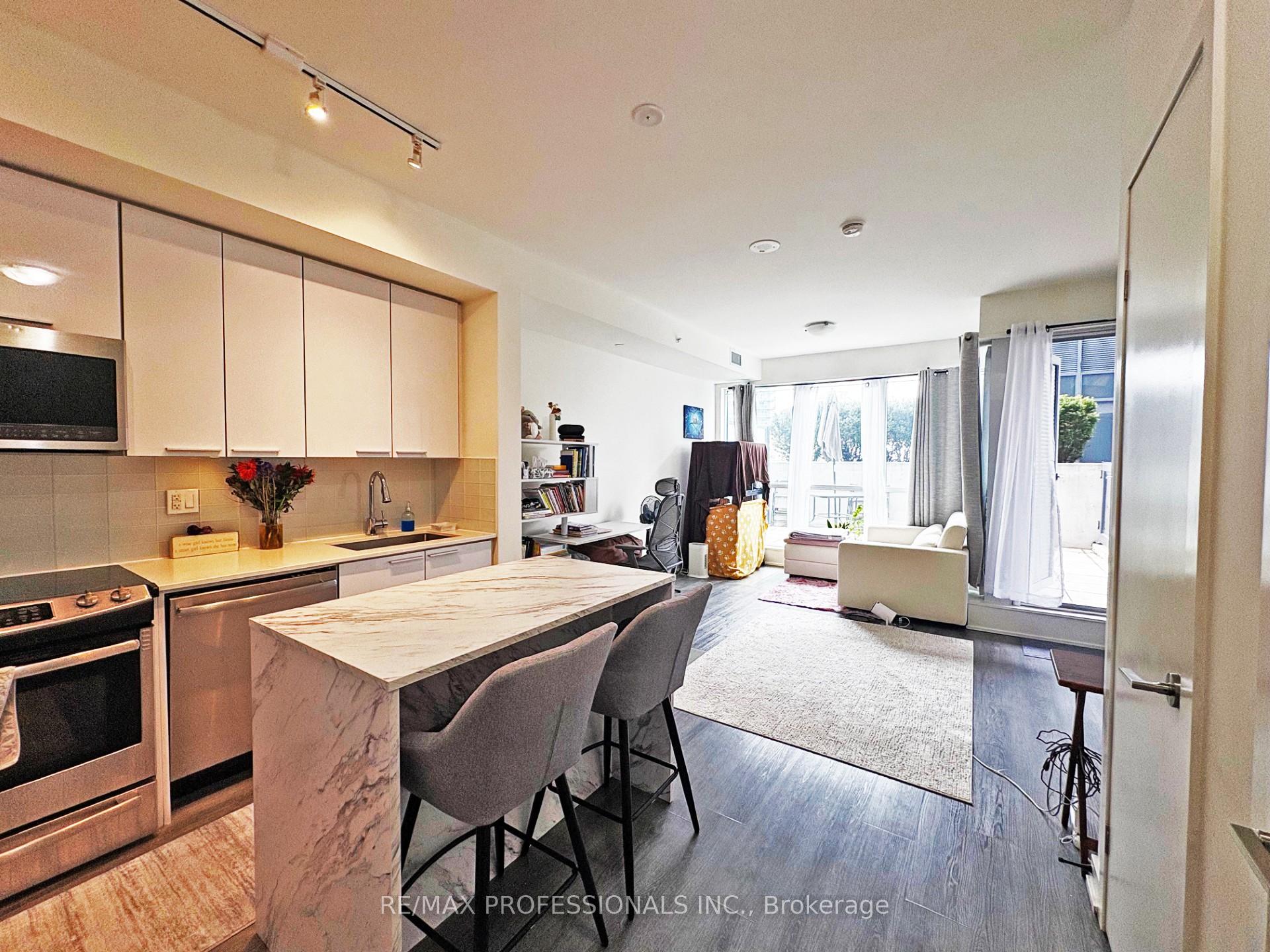 10 Park Lawn Road 802, Toronto W06 — photo 4 of 5