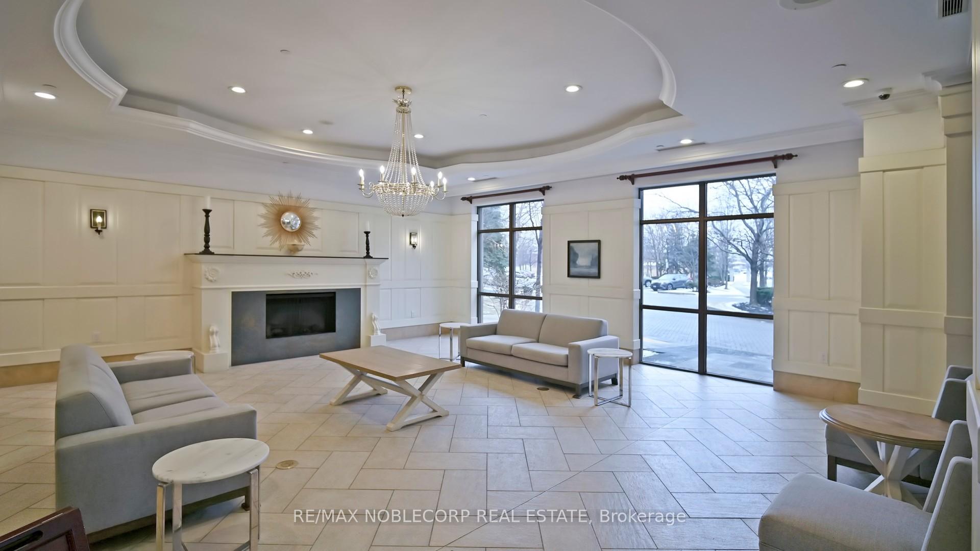 710 Humberwood Boulevard 2504, Toronto W10 — photo 2 of 5