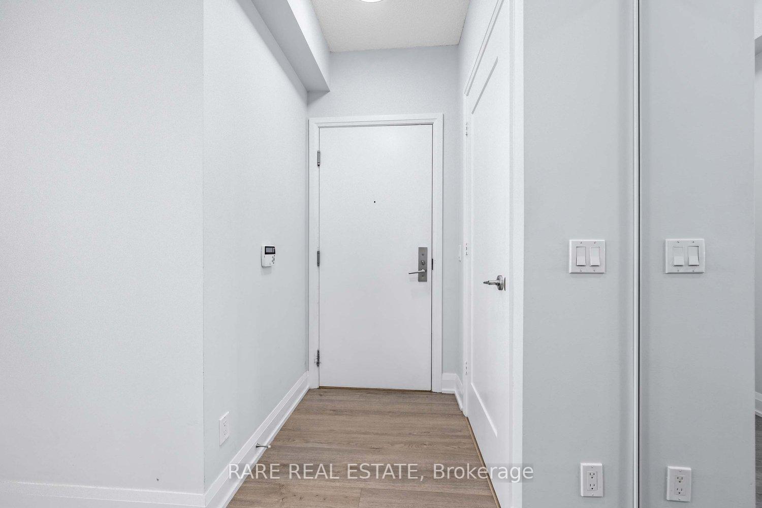 56 Annie Craig Drive 2404, Toronto W06 — photo 3 of 5